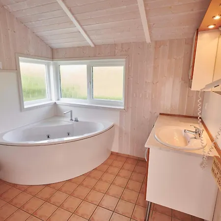 4 Star In Friedrichkoog Friedrichskoog-Spitze