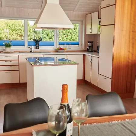 Spacious Holiday Home In Friedrichkoog